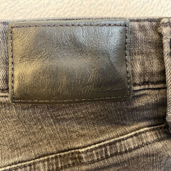 Madewell Womens Jeans Size 2 9" Mid-Rise Skinny Black Denim Distressed Hem - Picture 15 of 16
